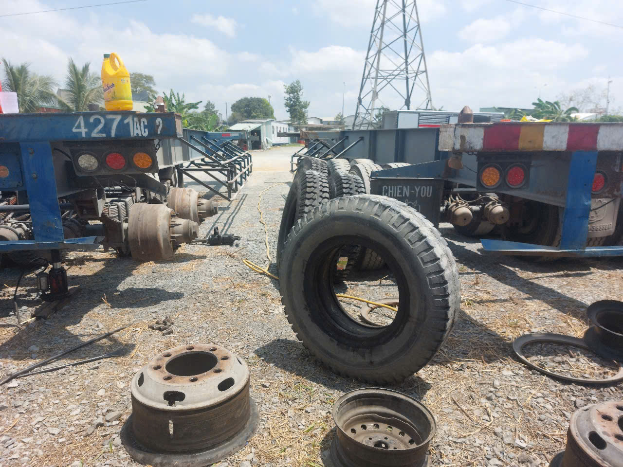 Dịch vụ vá lốp không ruột & có ruột tại Thủ Đức , Phạm Văn Đồng, Làng Đại Học – Bền bỉ, đảm bảo